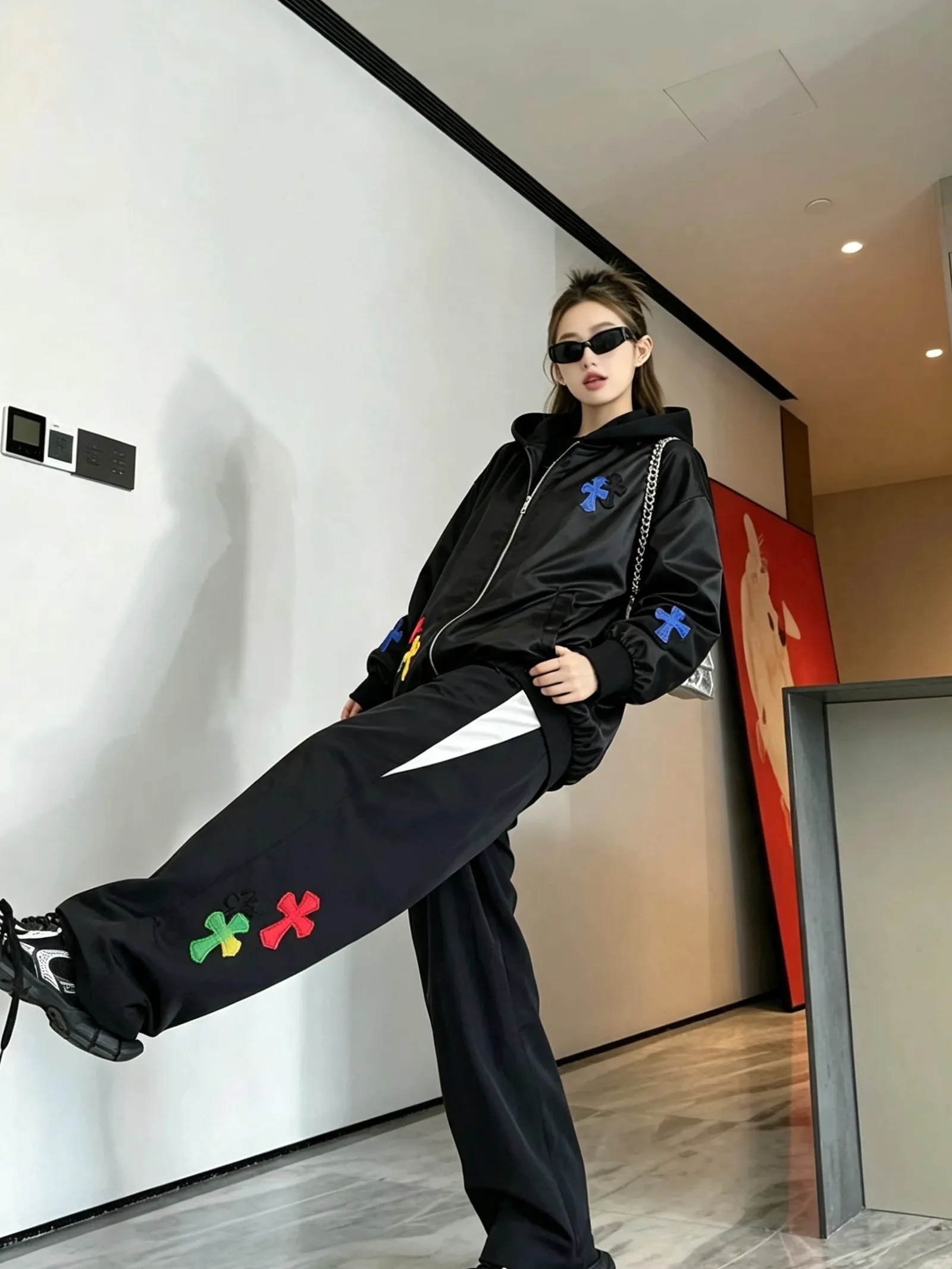 【 】